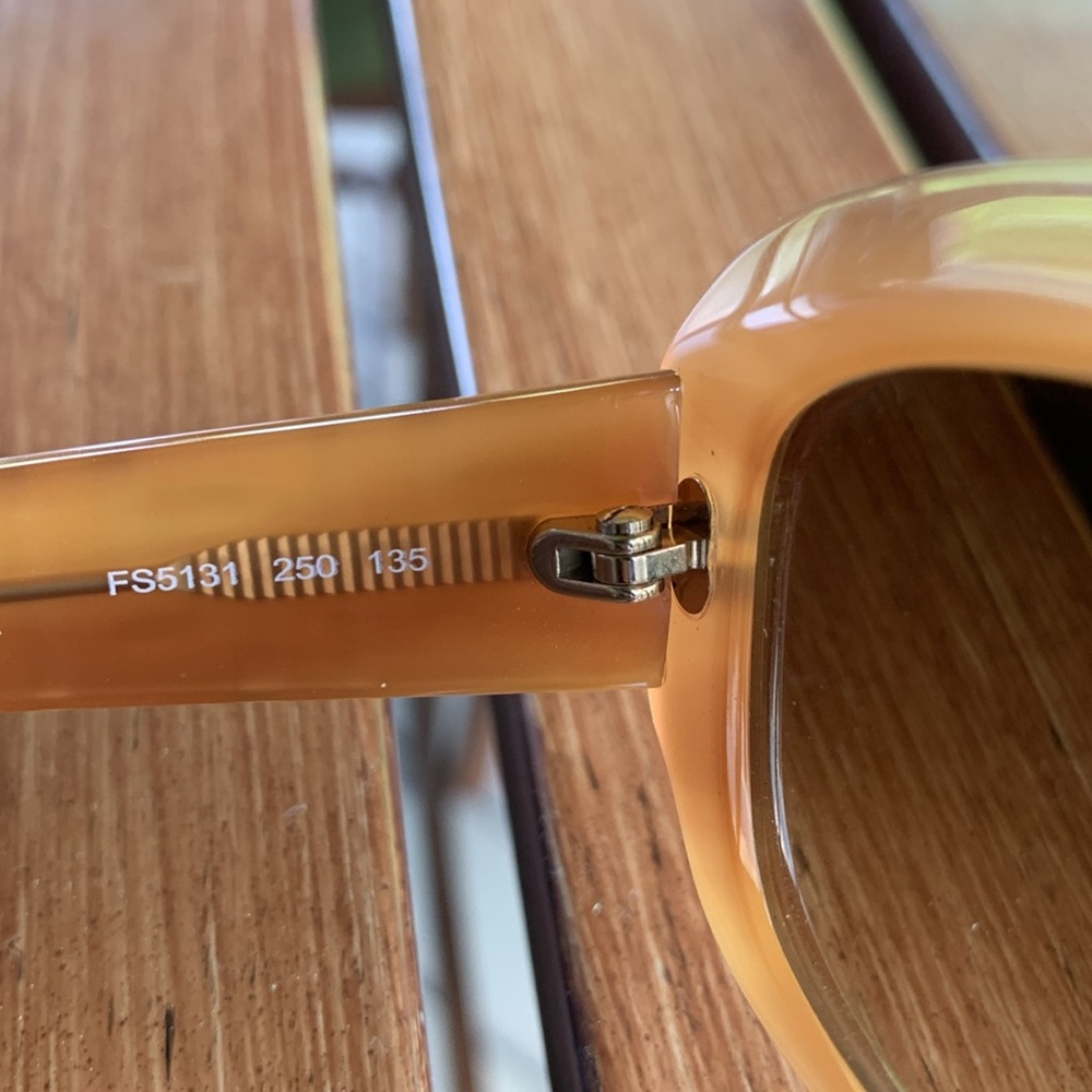 FENDI Sunglasses 🕶️ - Picture 7 of 8